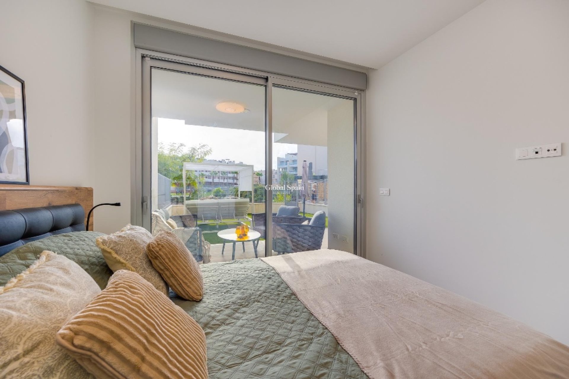 Resale - Apartment -
ORIHUELA COSTA - VILLAMARTÍN