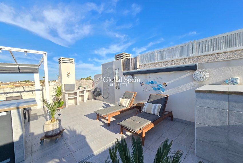 Resale - APARTMENT -
ORIHUELA COSTA - Villamartín *