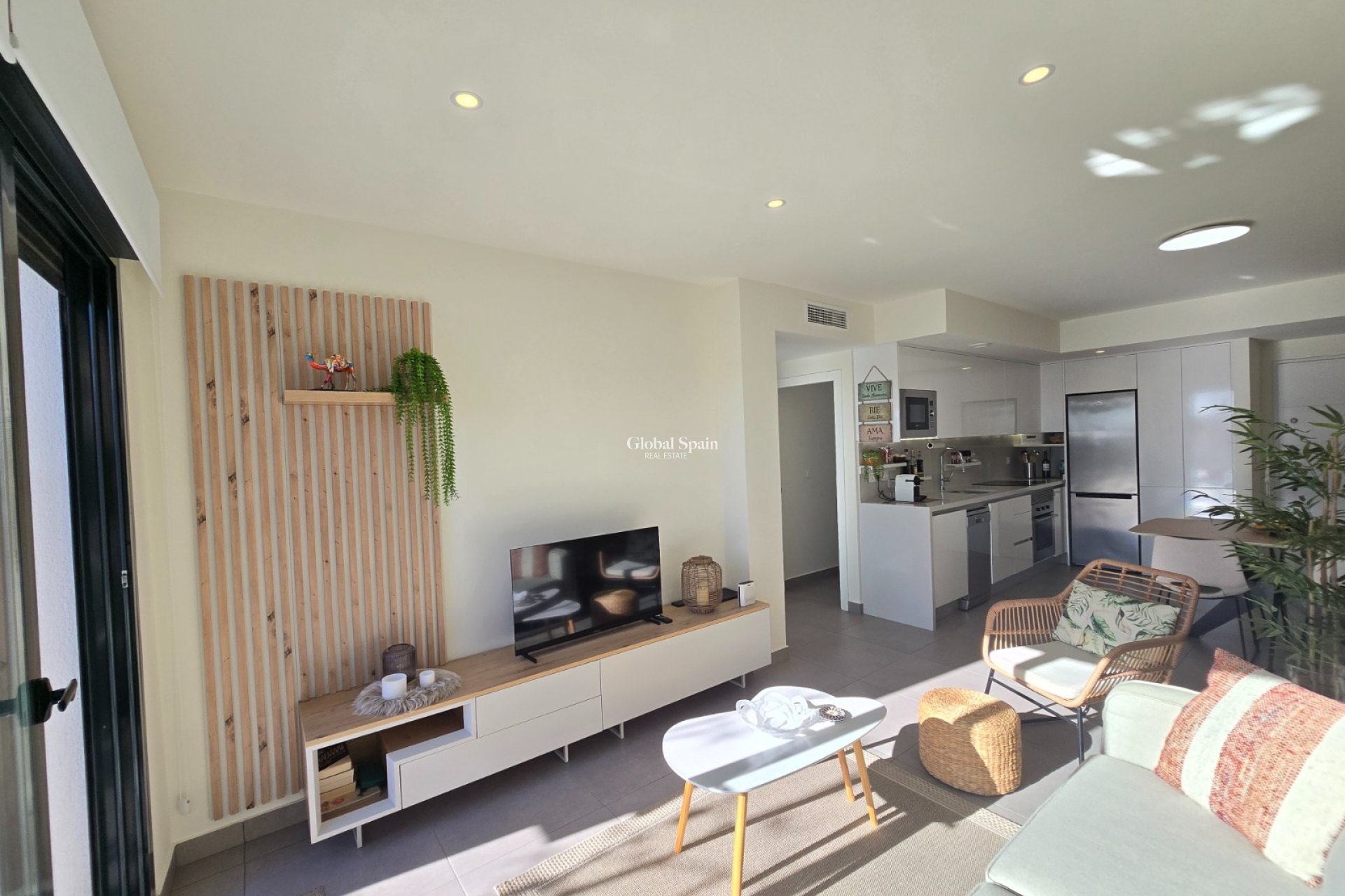 Resale - APARTMENT -
ORIHUELA COSTA - Villamartín *