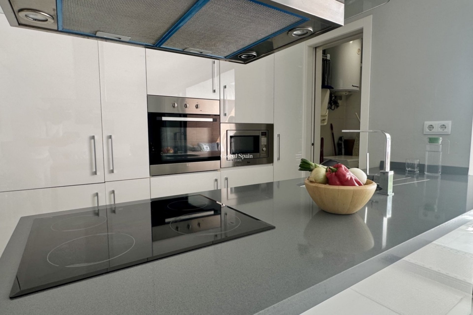 Resale - APARTMENT -
ORIHUELA COSTA - VILLAMARTÍN