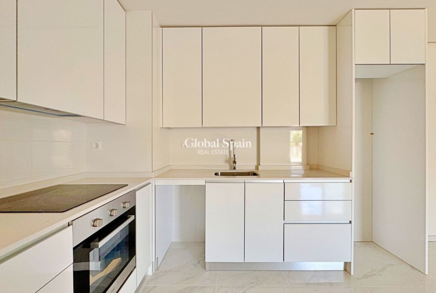 Resale - APARTMENT -
ORIHUELA COSTA - VILLAMARTÍN