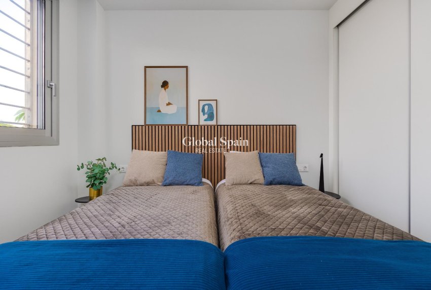 Resale - APARTMENT -
ORIHUELA COSTA - VILLAMARTÍN