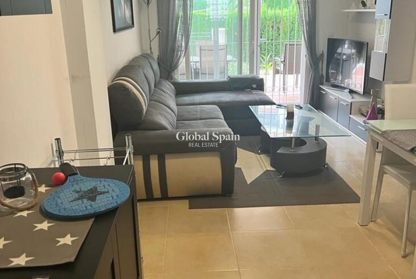 Resale - APARTMENT -
ORIHUELA COSTA - VILLAMARTÍN