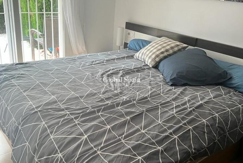 Resale - APARTMENT -
ORIHUELA COSTA - VILLAMARTÍN