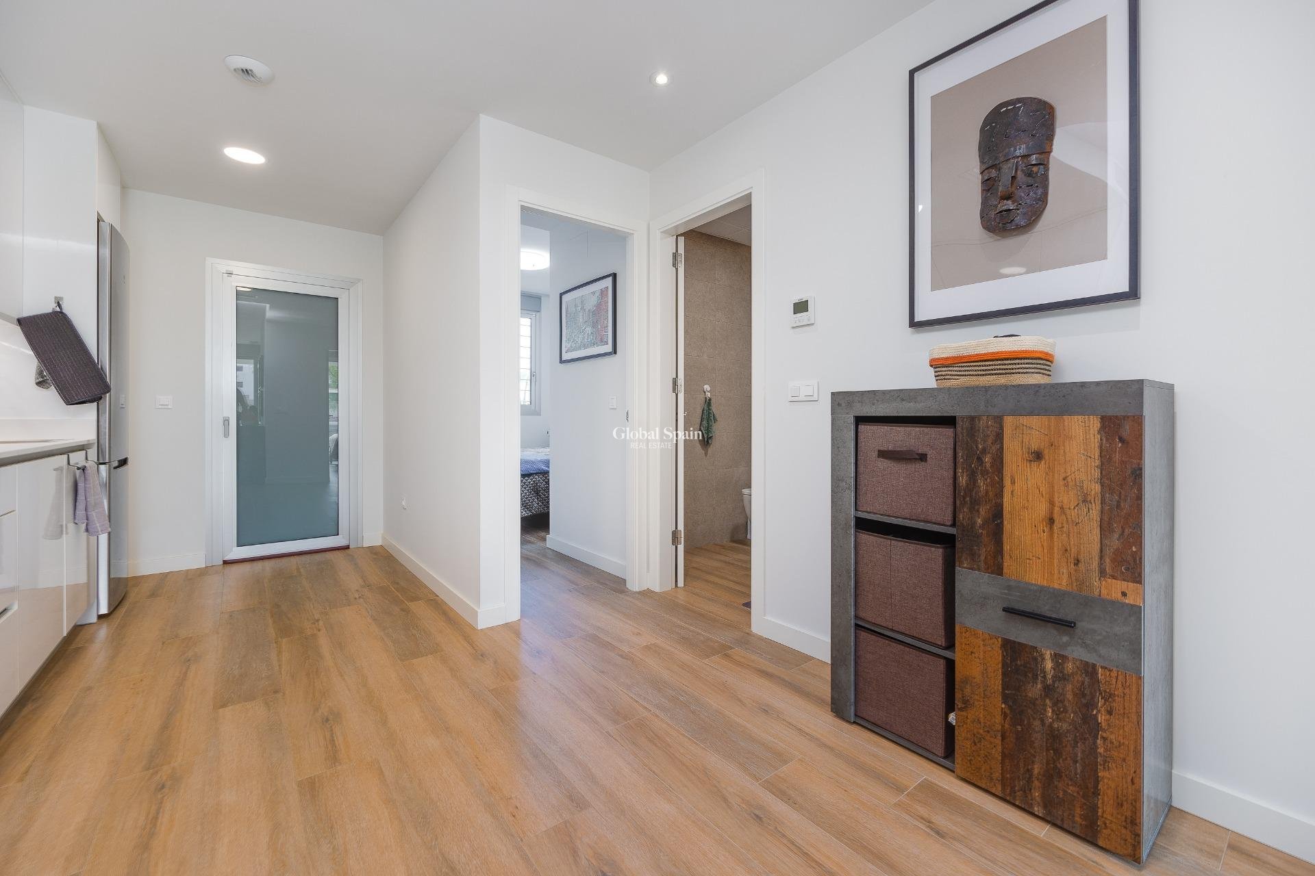 Resale - APARTMENT -
ORIHUELA COSTA - VILLAMARTÍN