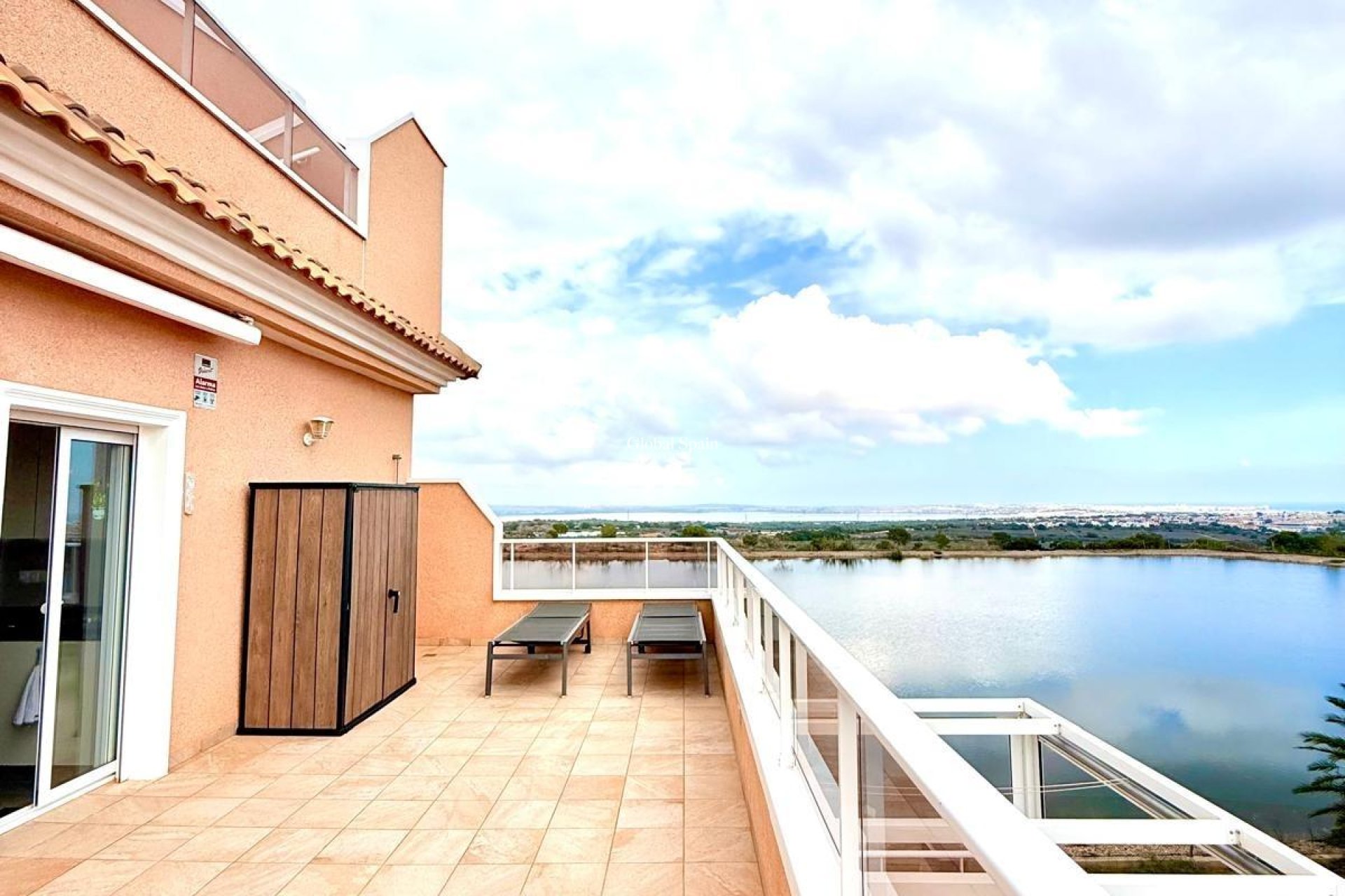 Resale - APARTMENT -
ORIHUELA COSTA - VILLAMARTÍN