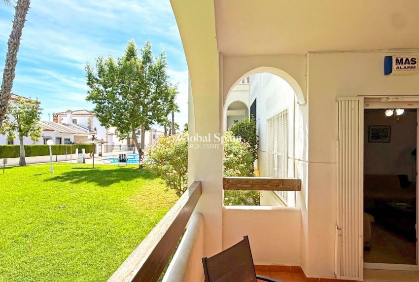 Resale - APARTMENT -
ORIHUELA COSTA - VILLAMARTÍN