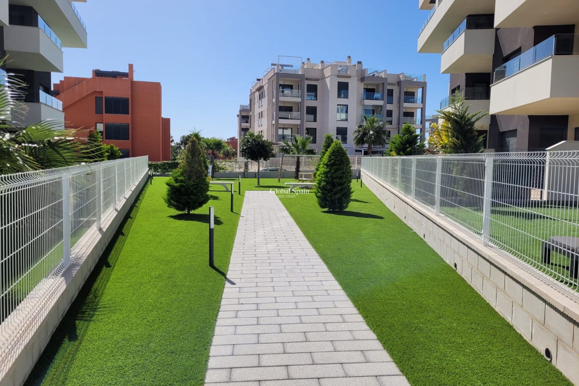 Resale - APARTMENT -
ORIHUELA COSTA - VILLAMARTÍN