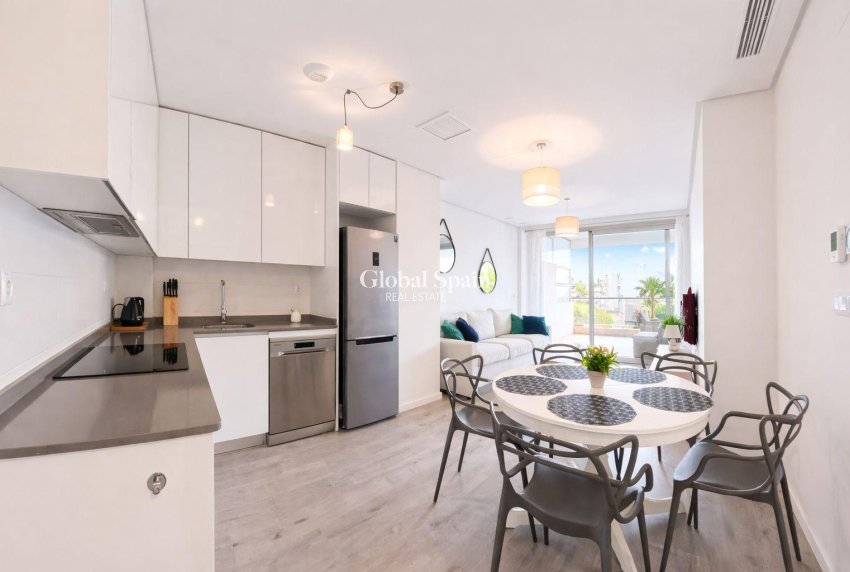 Resale - APARTMENT -
ORIHUELA COSTA - VILLAMARTÍN