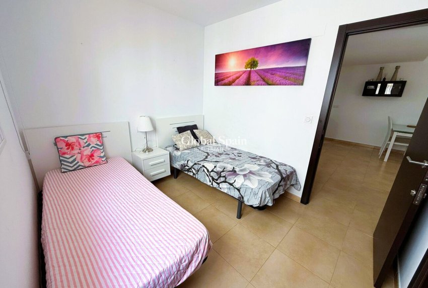 Resale - APARTMENT -
ORIHUELA COSTA - VILLAMARTÍN
