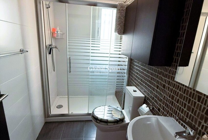 Resale - APARTMENT -
ORIHUELA COSTA - VILLAMARTÍN