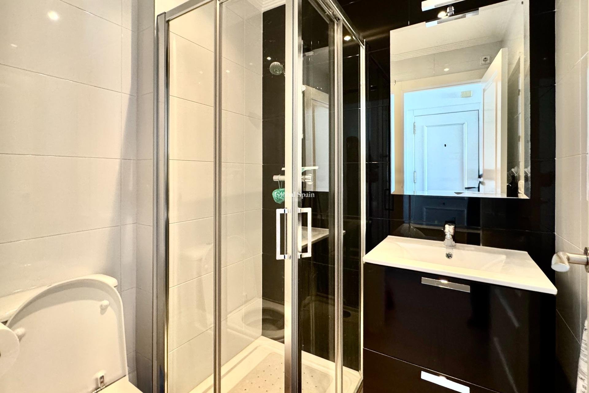 Resale - APARTMENT -
ORIHUELA COSTA - VILLAMARTÍN