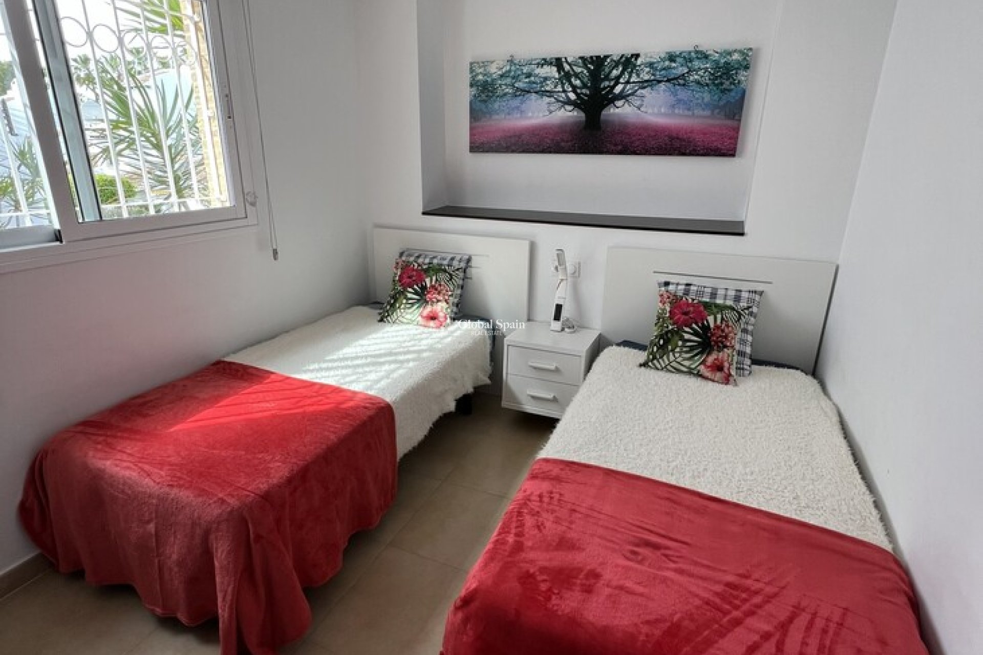 Resale - APARTMENT -
ORIHUELA COSTA - VILLAMARTÍN