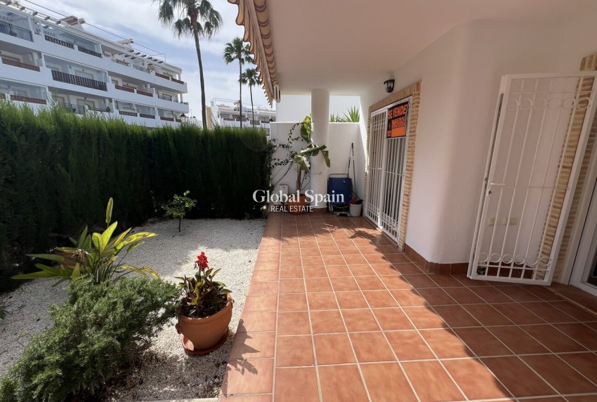 Resale - APARTMENT -
ORIHUELA COSTA - VILLAMARTÍN