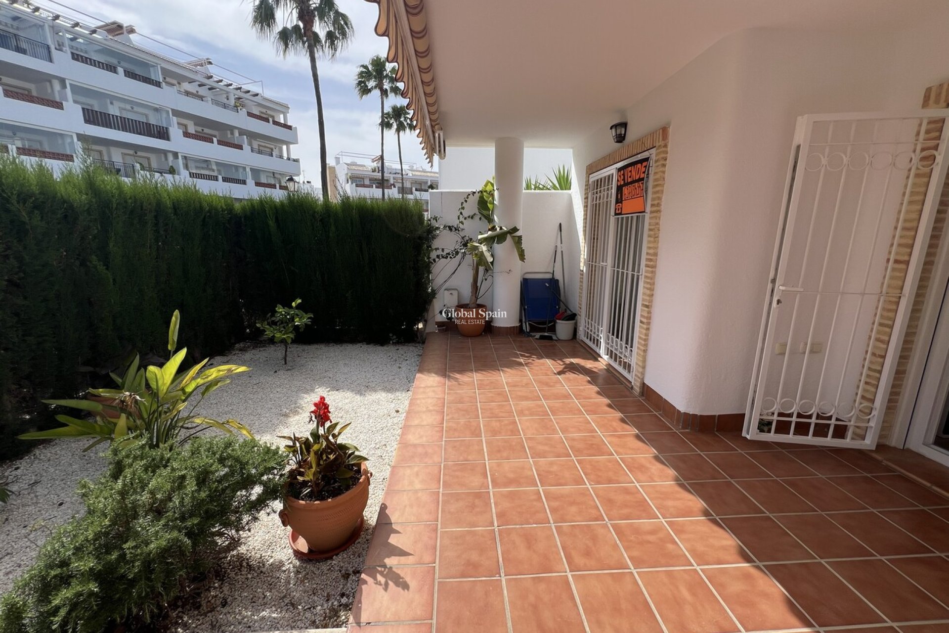 Resale - APARTMENT -
ORIHUELA COSTA - VILLAMARTÍN