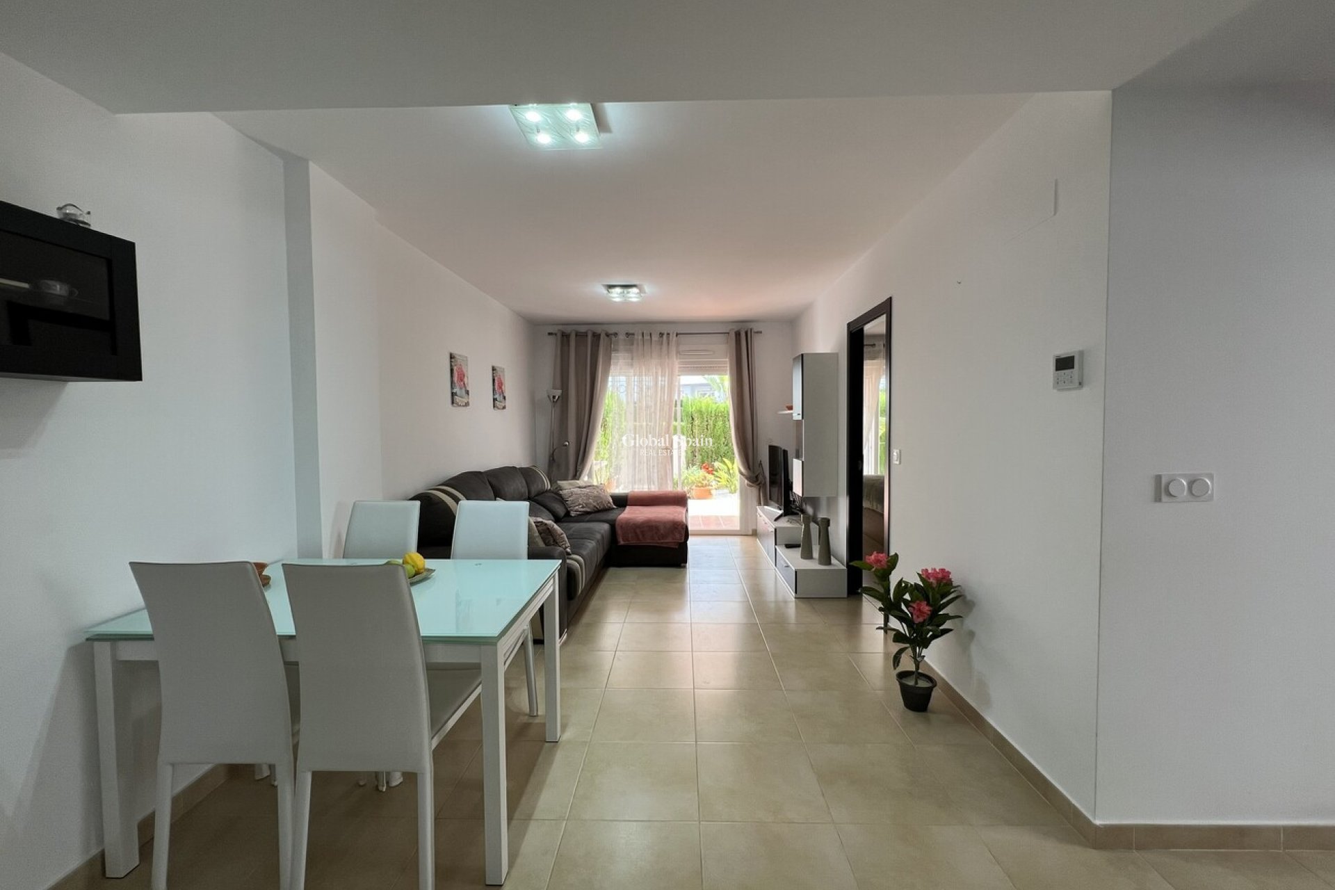 Resale - APARTMENT -
ORIHUELA COSTA - VILLAMARTÍN