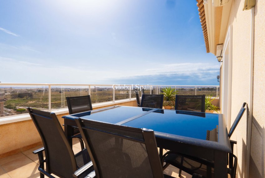 Resale - APARTMENT -
ORIHUELA COSTA - VILLAMARTÍN
