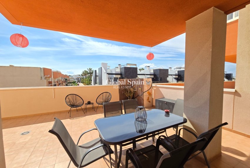 Resale - APARTMENT -
ORIHUELA COSTA - Villamartín *