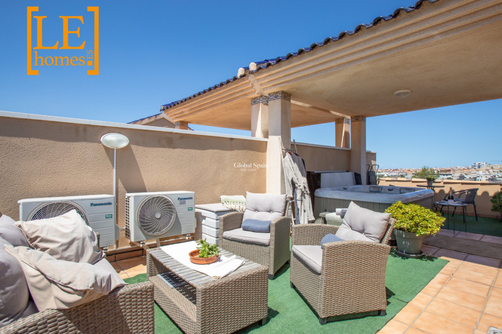 Resale - APARTMENT -
ORIHUELA COSTA - VILLAMARTÍN