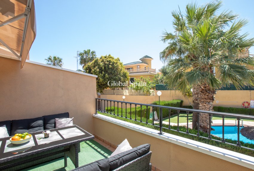 Resale - APARTMENT -
ORIHUELA COSTA - VILLAMARTÍN
