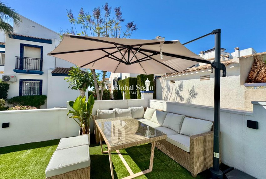 Resale - APARTMENT -
ORIHUELA COSTA - VILLAMARTÍN