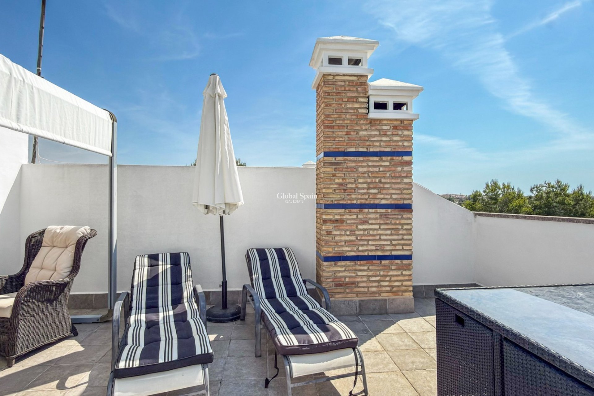 Resale - APARTMENT -
ORIHUELA COSTA - VILLAMARTÍN