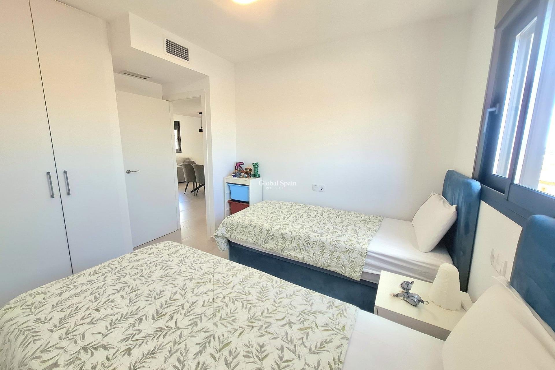 Resale - APARTMENT -
ORIHUELA COSTA - VILLAMARTÍN