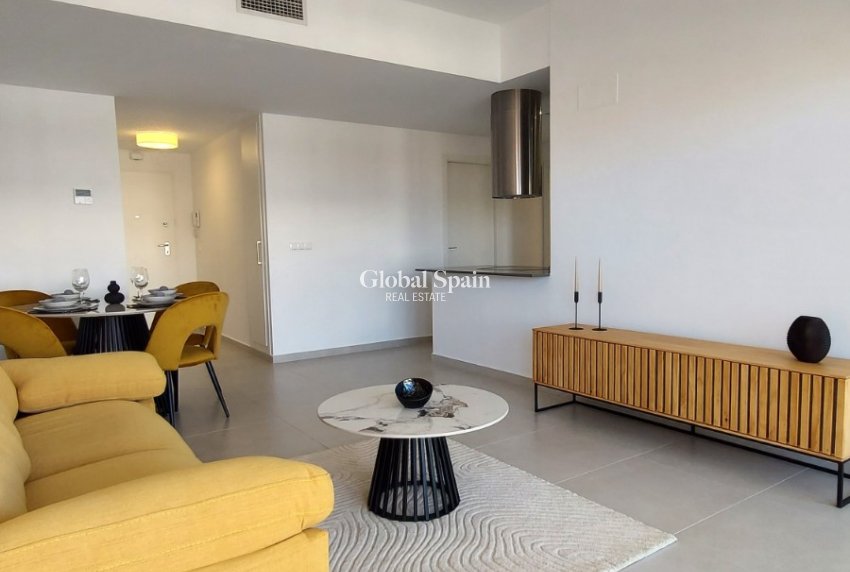 Resale - APARTMENT -
ORIHUELA COSTA - VILLAMARTÍN