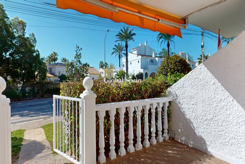 Resale - APARTMENT -
ORIHUELA COSTA - VILLAMARTÍN