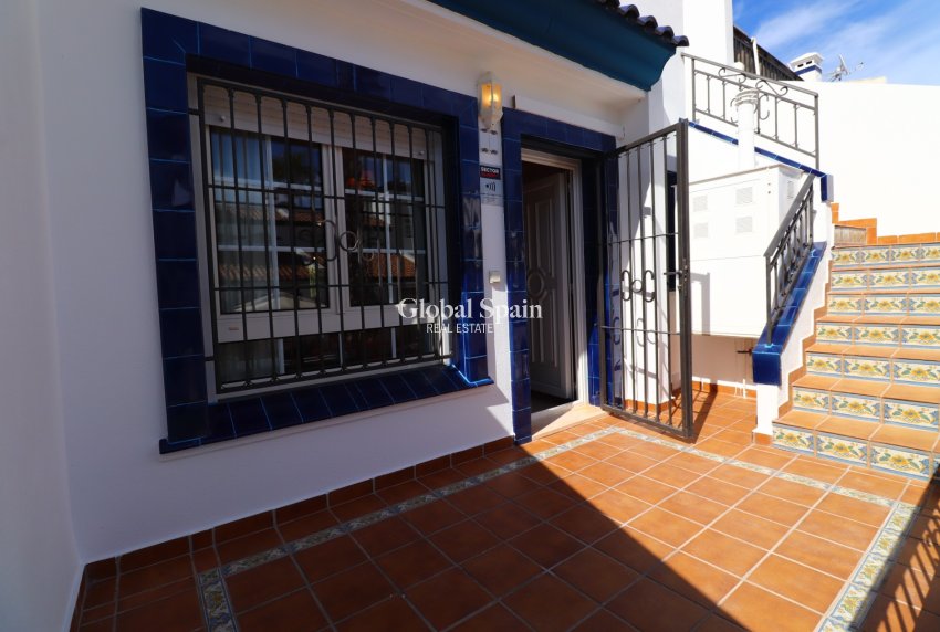 Resale - APARTMENT -
Orihuela Costa - Villamartin