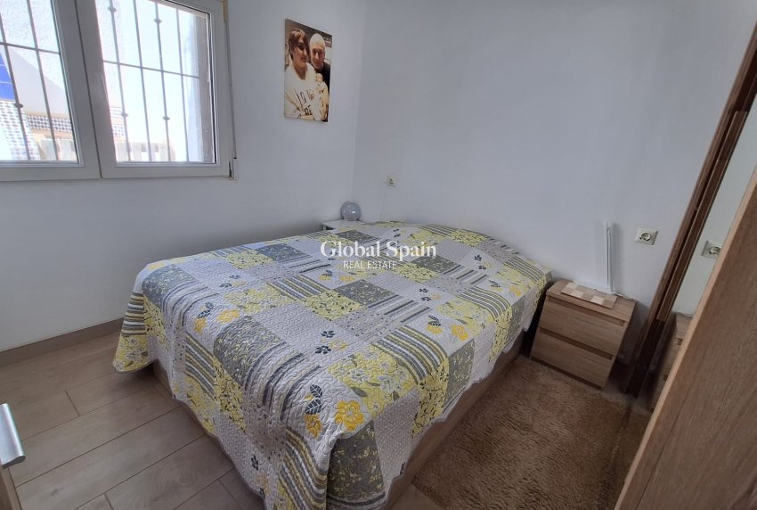 Resale - APARTMENT -
Orihuela Costa - Villamartin