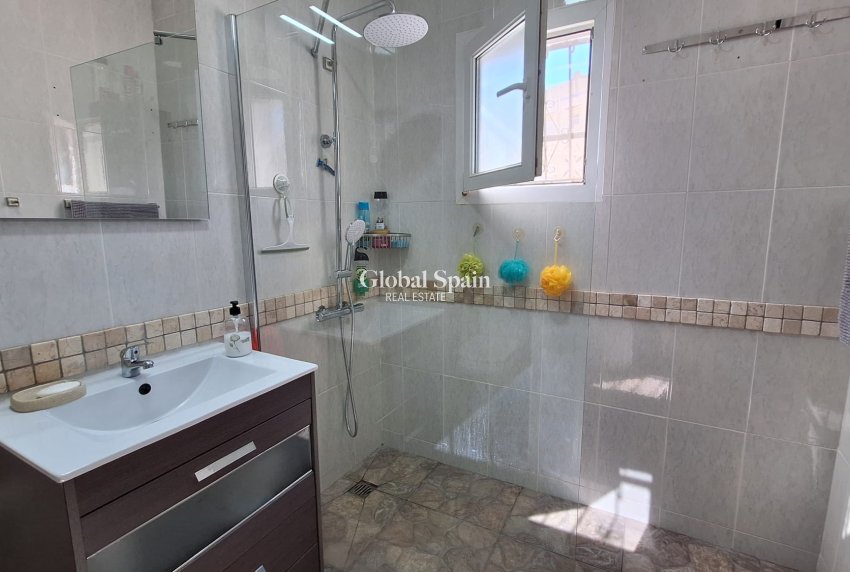 Resale - APARTMENT -
Orihuela Costa - Villamartin
