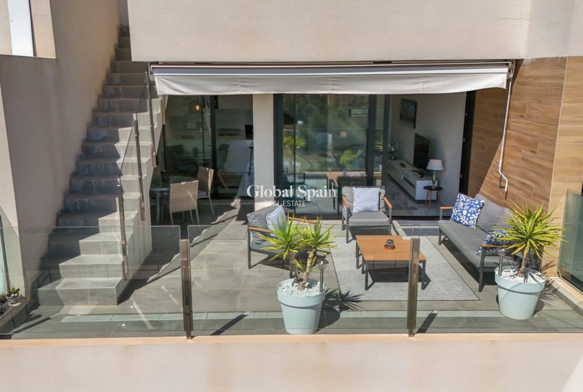 Resale - APARTMENT -
ORIHUELA COSTA - VILLAMARTÍN
