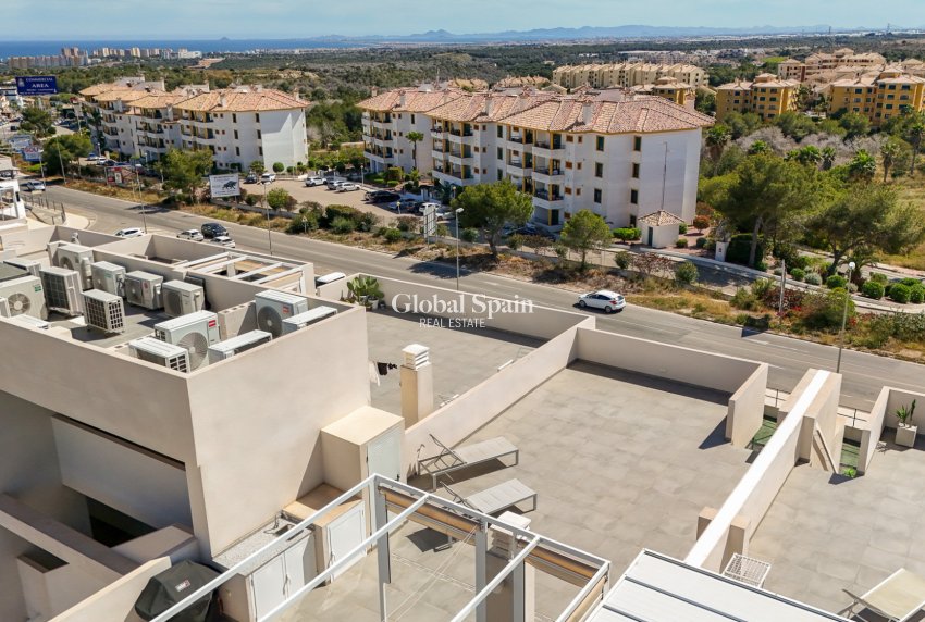Resale - APARTMENT -
ORIHUELA COSTA - VILLAMARTÍN
