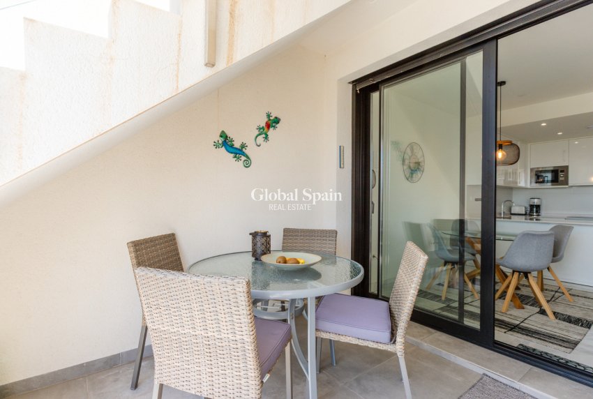 Resale - APARTMENT -
ORIHUELA COSTA - VILLAMARTÍN