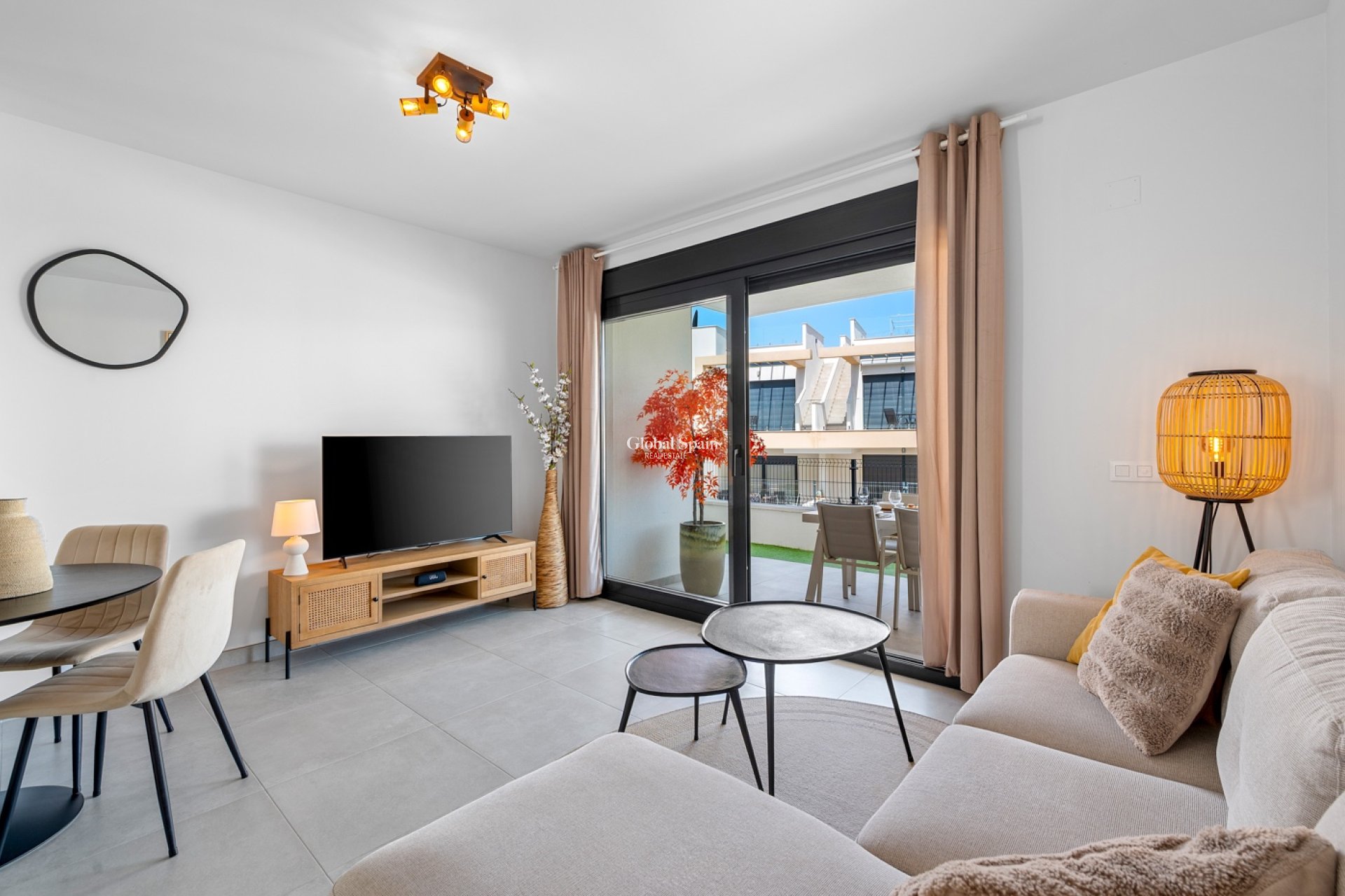 Resale - APARTMENT -
ORIHUELA COSTA - VILLAMARTÍN