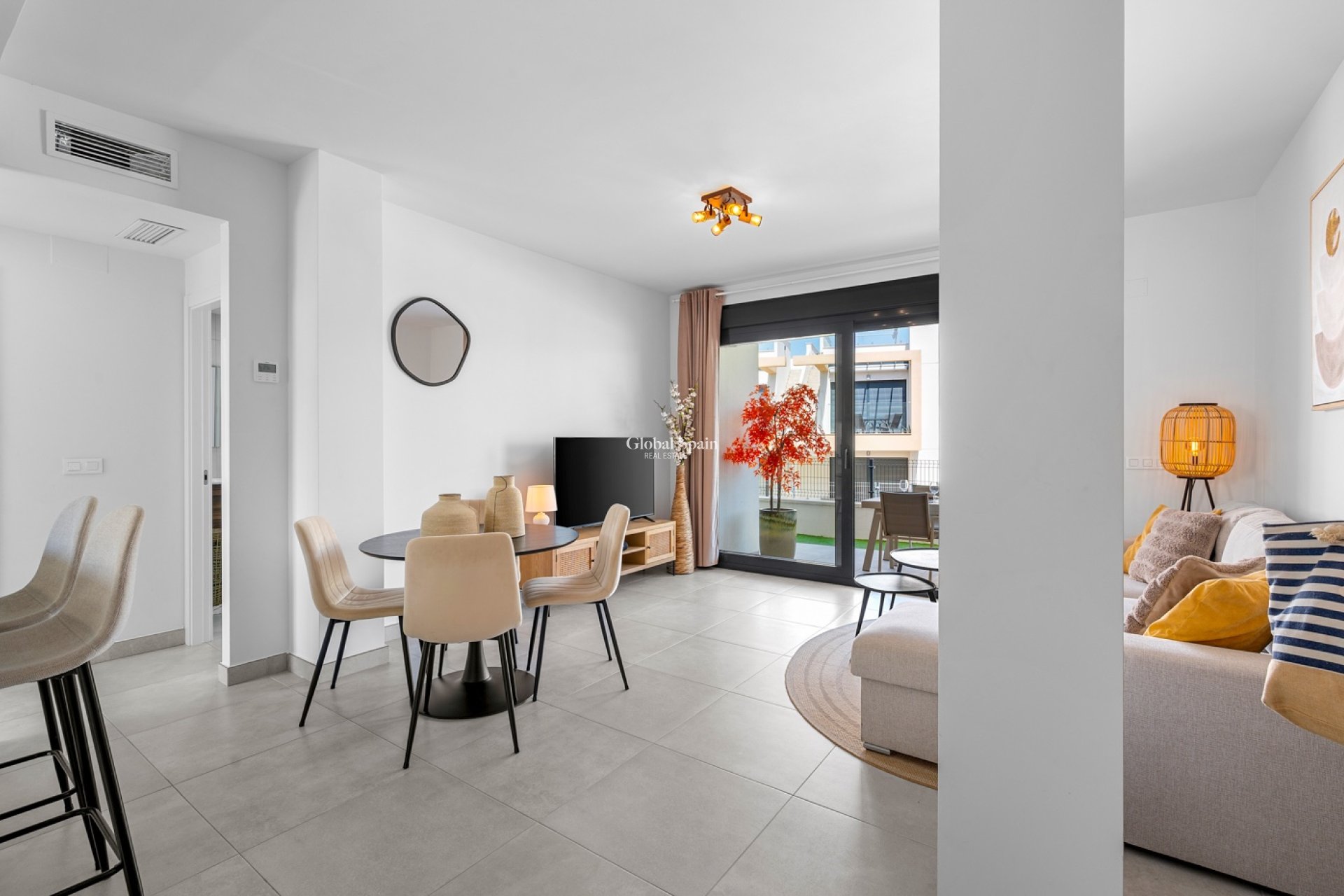 Resale - APARTMENT -
ORIHUELA COSTA - VILLAMARTÍN