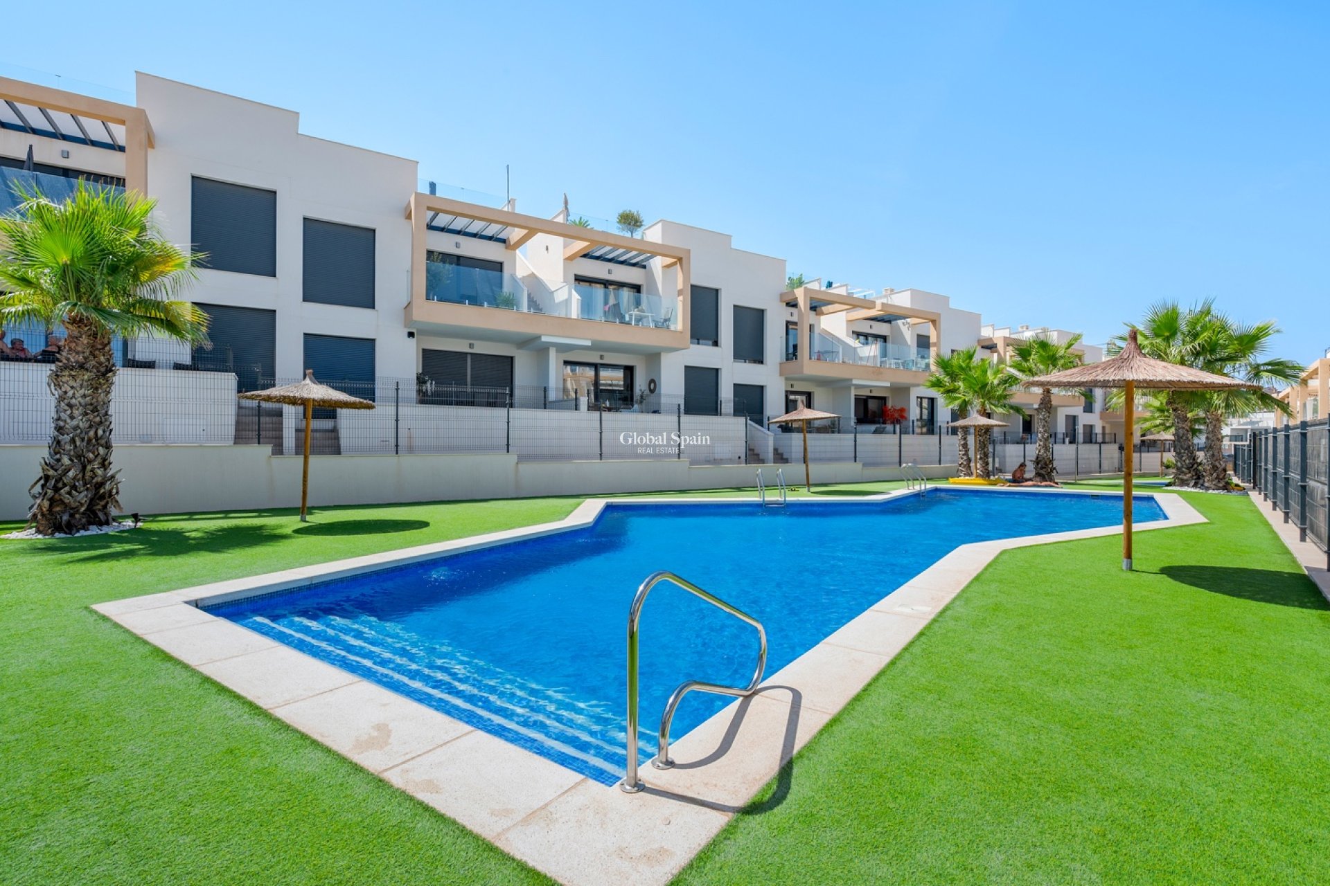 Resale - APARTMENT -
ORIHUELA COSTA - VILLAMARTÍN