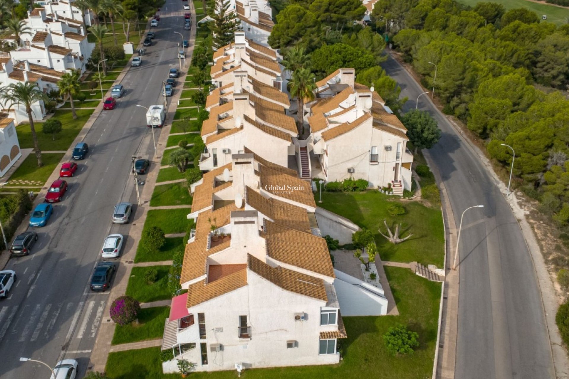 Resale - APARTMENT -
ORIHUELA COSTA - VILLAMARTÍN