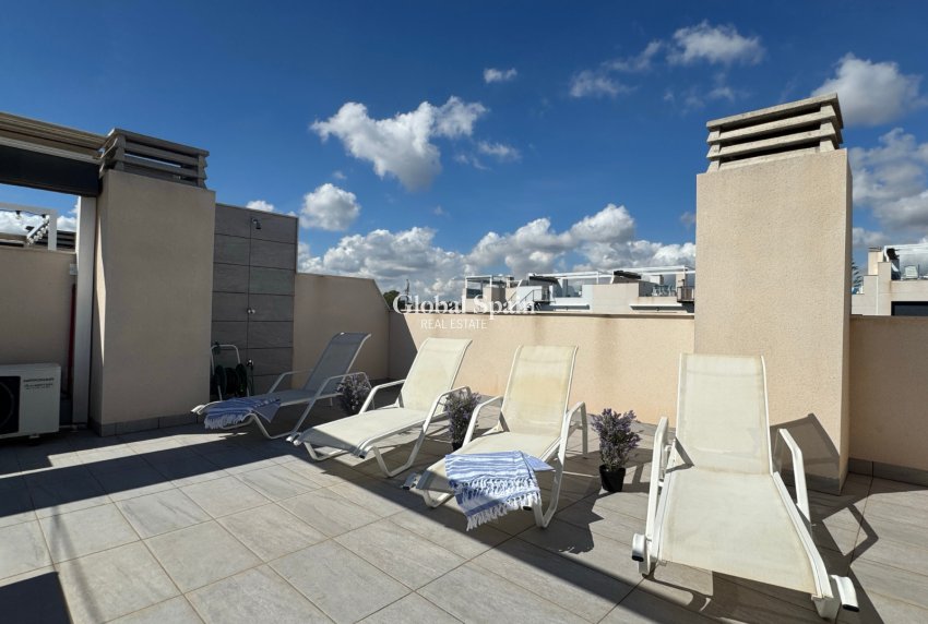 Resale - APARTMENT -
ORIHUELA COSTA - VILLAMARTÍN