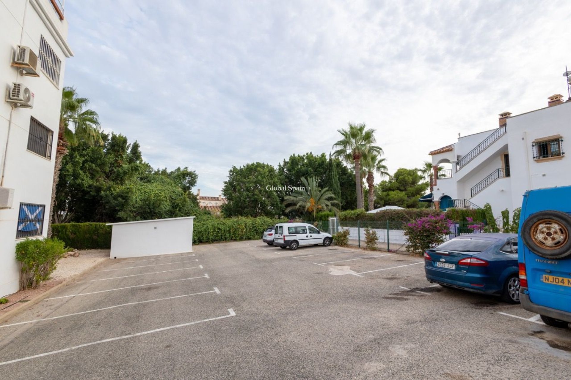 Resale - APARTMENT -
ORIHUELA COSTA - VILLAMARTÍN