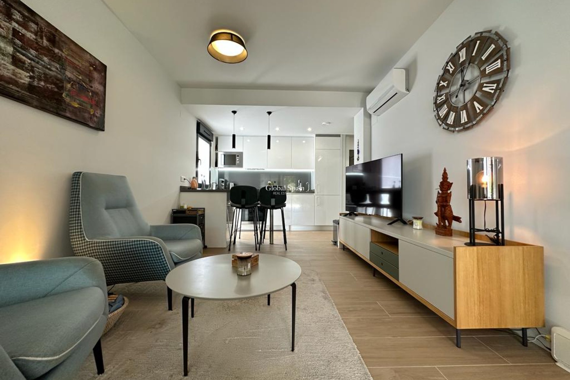 Resale - Apartment -
ORIHUELA COSTA - VILLAMARTÍN