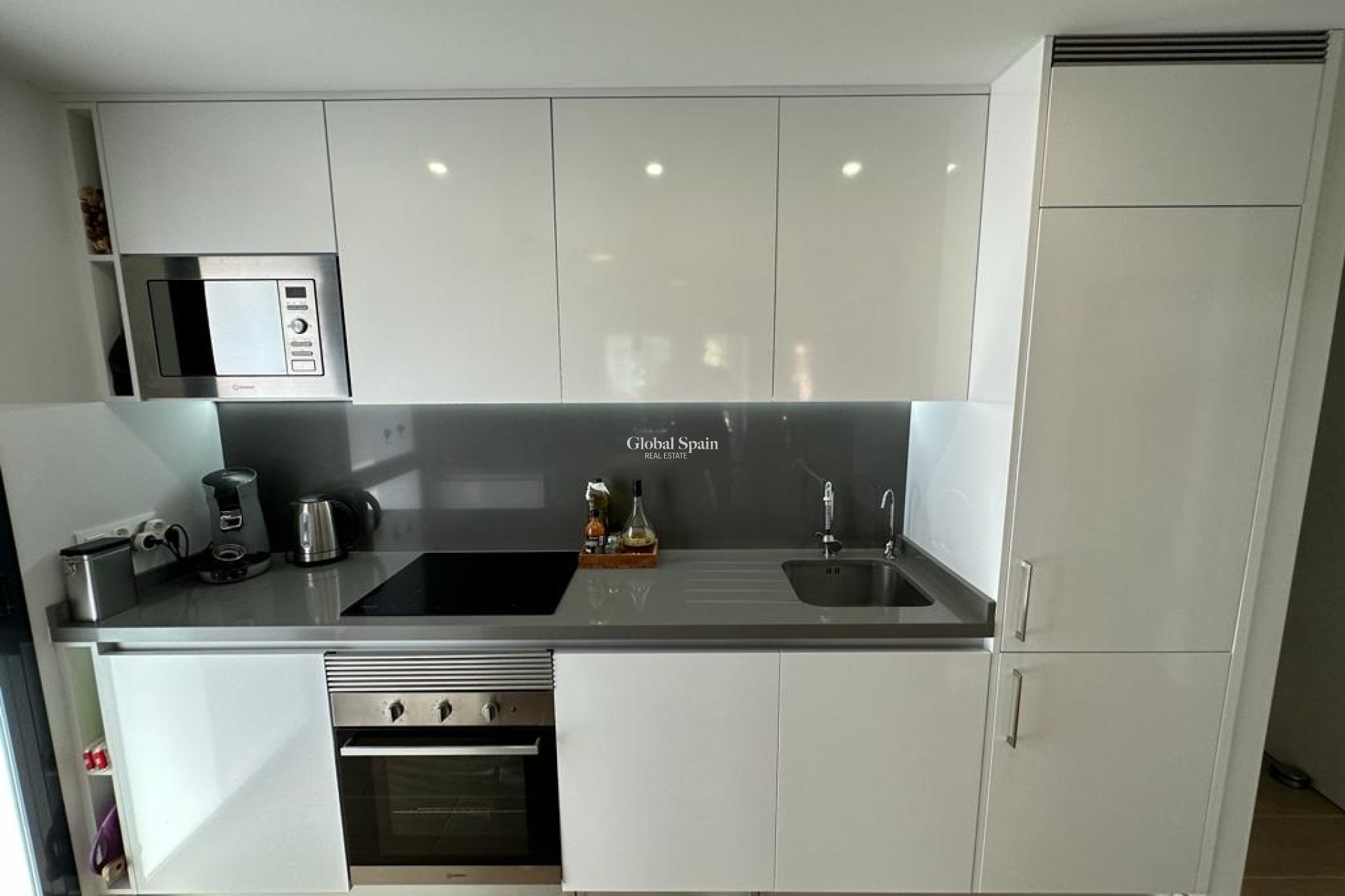 Resale - Apartment -
ORIHUELA COSTA - VILLAMARTÍN