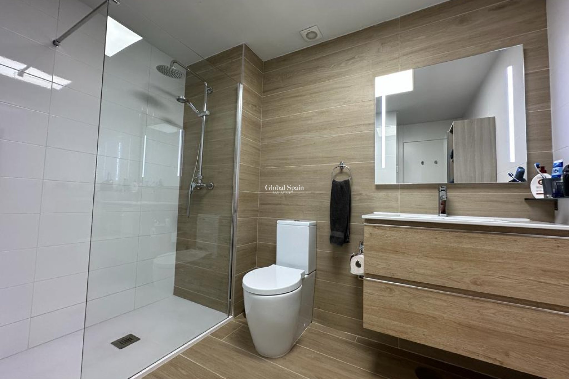 Resale - Apartment -
ORIHUELA COSTA - VILLAMARTÍN