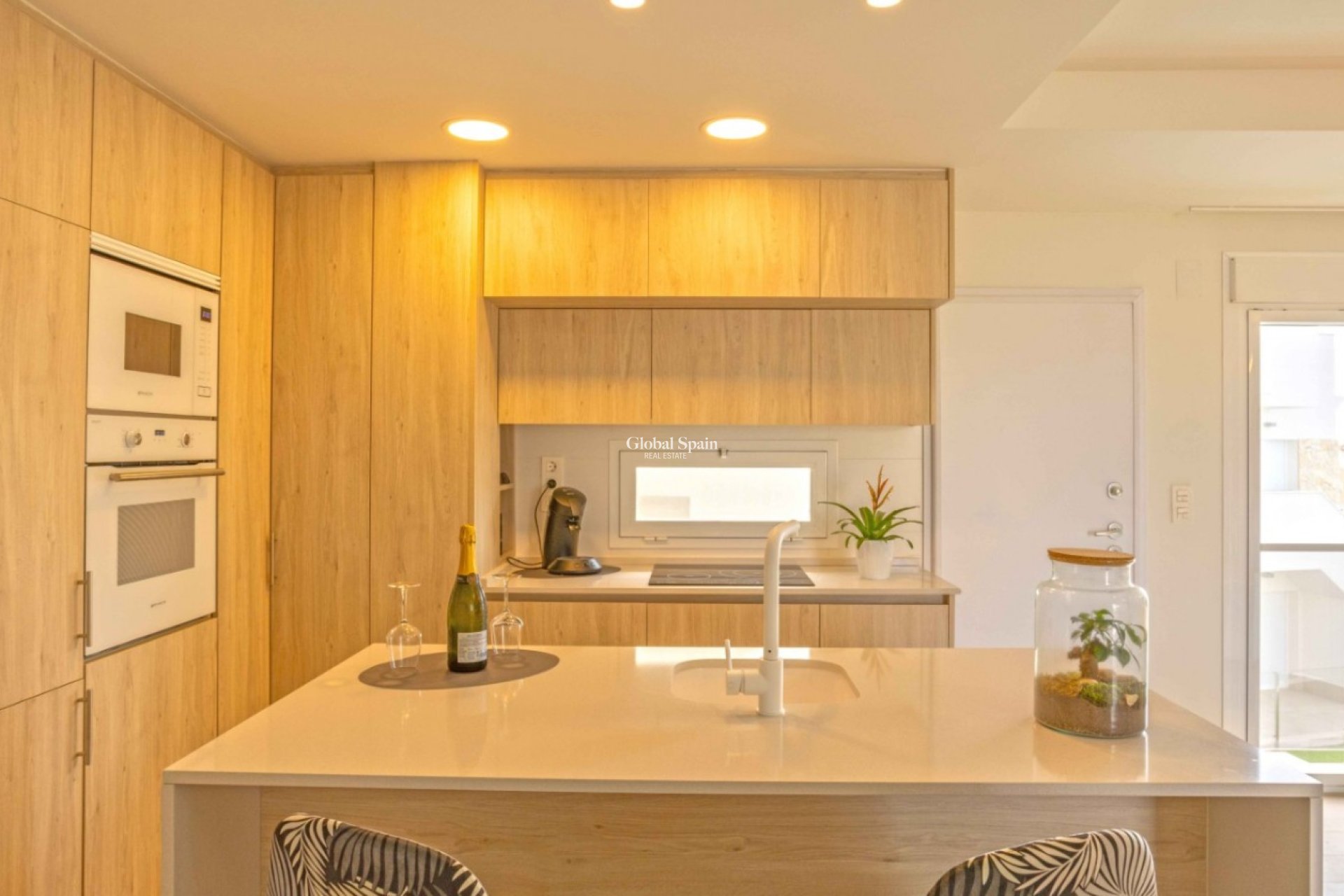 Resale - Apartment -
ORIHUELA COSTA - VILLAMARTÍN