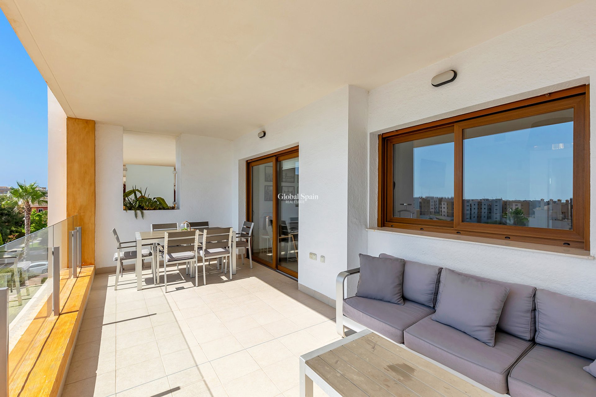 Resale - Apartment -
ORIHUELA COSTA - VILLAMARTÍN