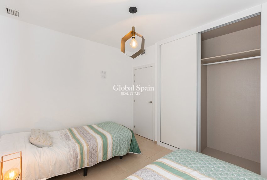 Resale - Apartment -
ORIHUELA COSTA - VILLAMARTÍN