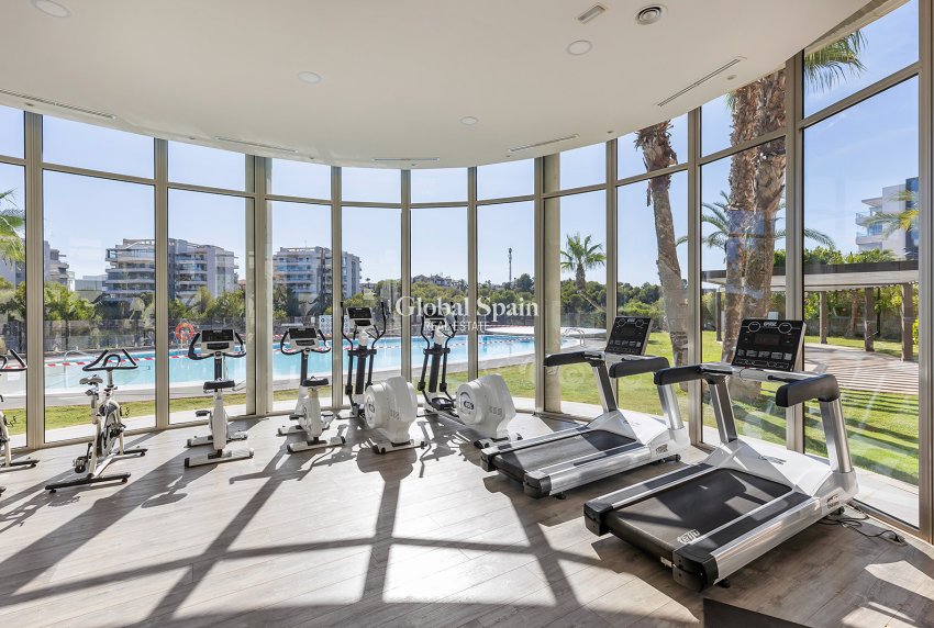 Resale - Apartment -
ORIHUELA COSTA - VILLAMARTÍN