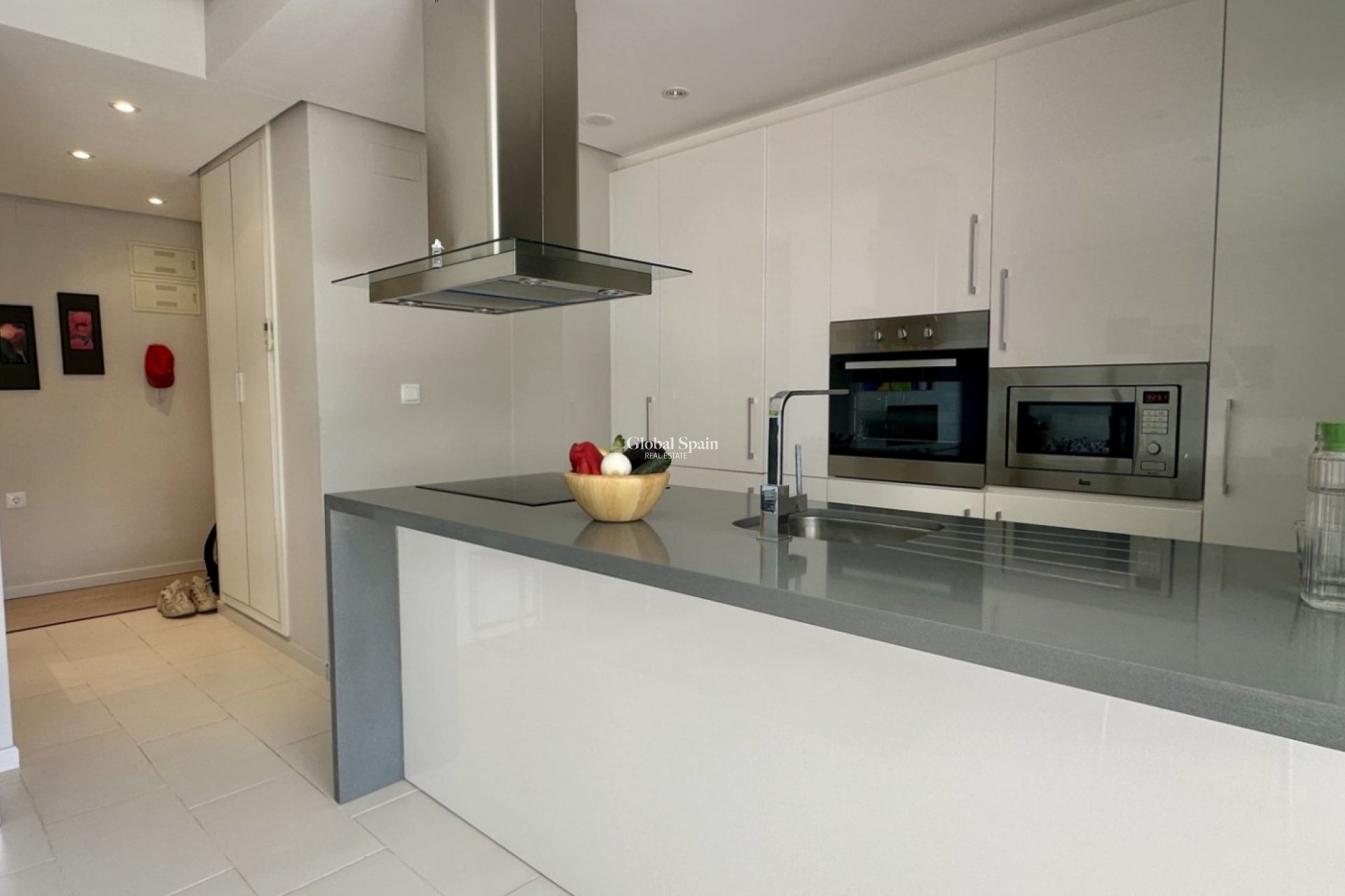 Resale - Apartment -
ORIHUELA COSTA - VILLAMARTÍN