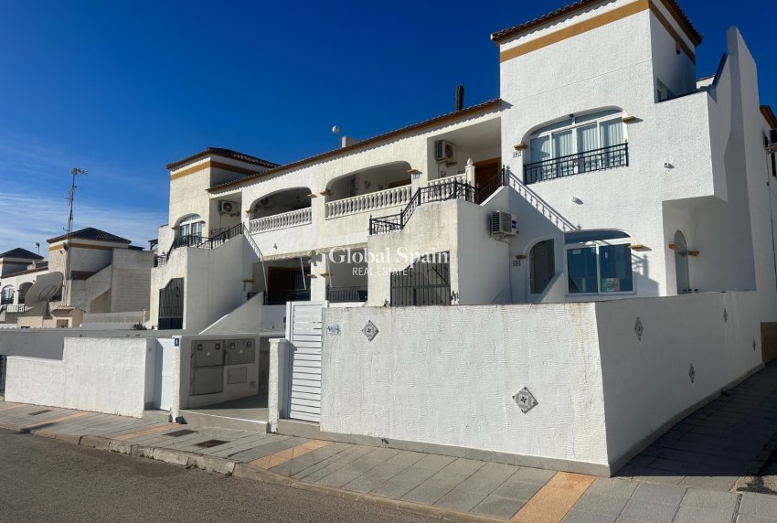 Resale - APARTMENT -
ORIHUELA - Entre Naranjos